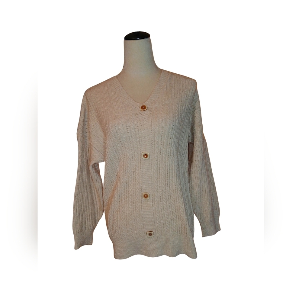 NWT Cream Vneck Pullover Sweater Size L/XL